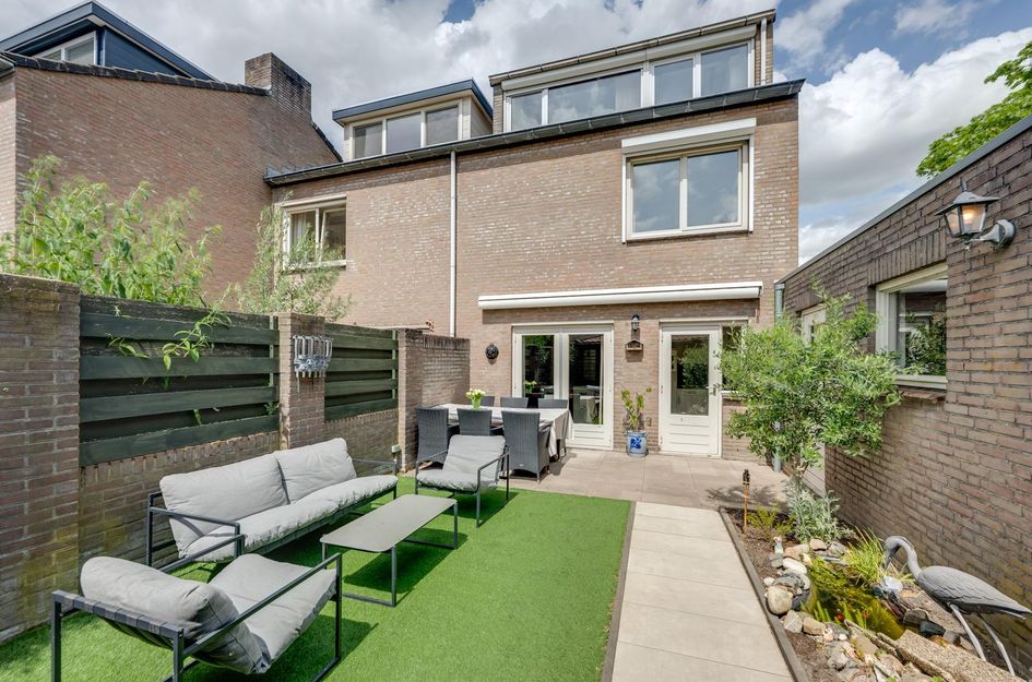Joostveld 12
