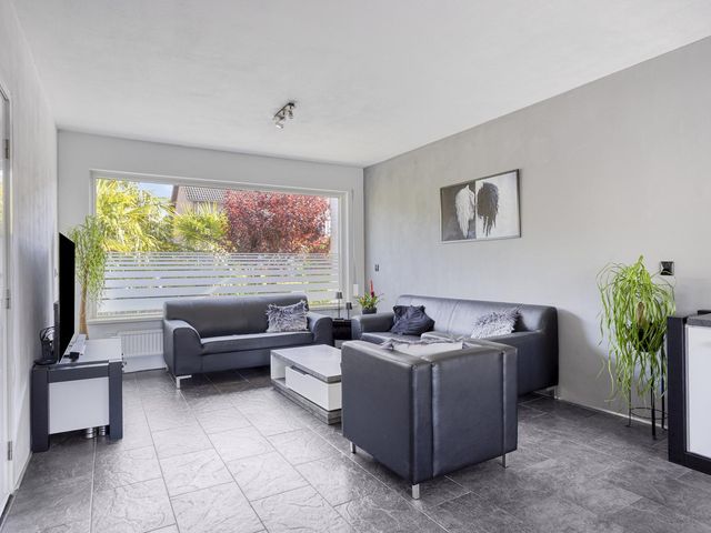 Celsiusstraat 32, Terneuzen