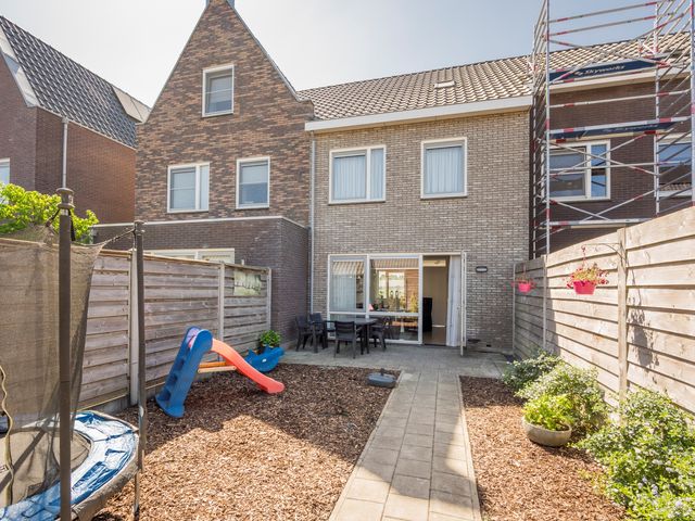 Zijdehoenderlaan 150, Barneveld