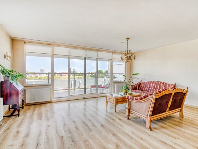Ketensezoom 63, Capelle aan den IJssel