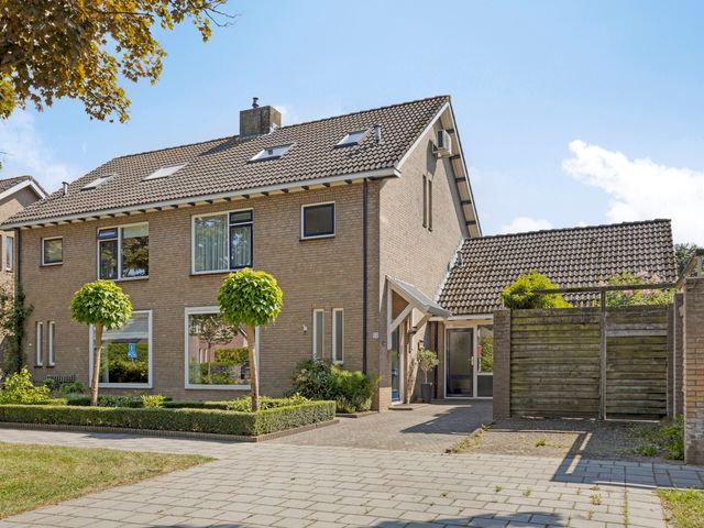 Steurstraat 53, Woudrichem