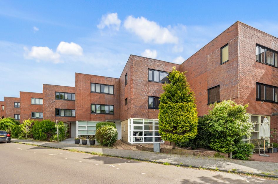 Goudkarpersingel 8