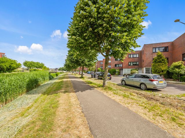 Goudkarpersingel 8, Den Haag
