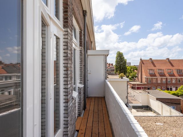 Westduinweg 66C1, Den Haag