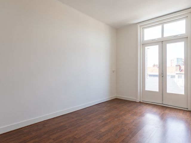 Westduinweg 66C1, Den Haag