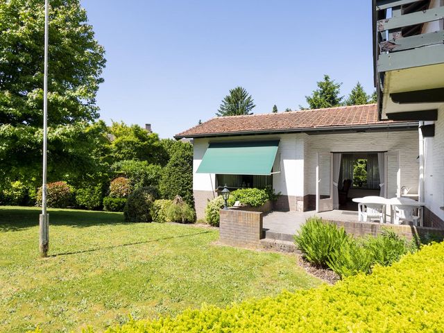 Beekhoverstraat 49, Geleen
