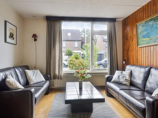 Espenberg 11, Roosendaal