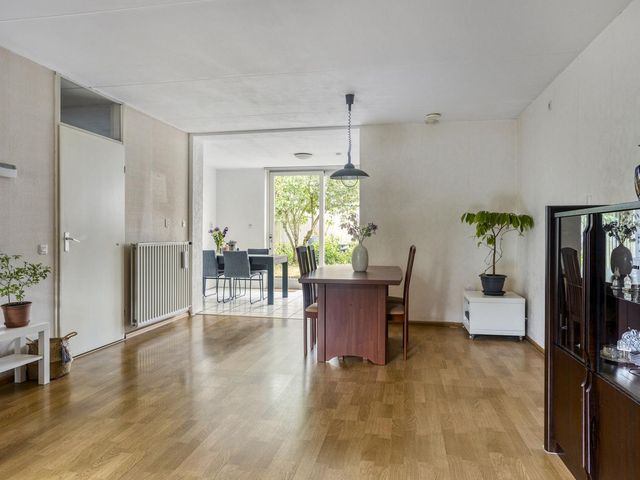 Espenberg 11, Roosendaal