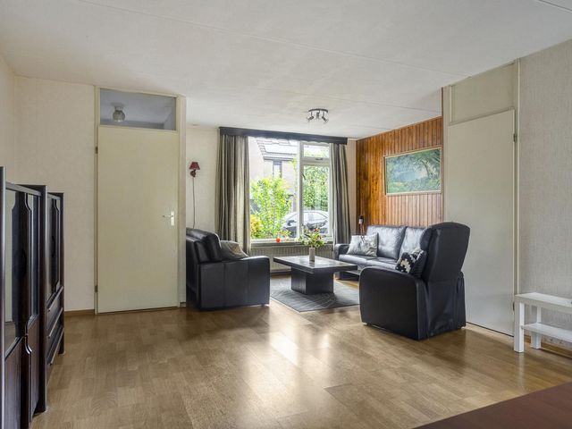 Espenberg 11, Roosendaal