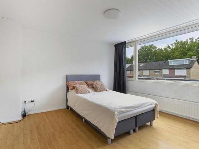 Korenbloemstraat 12, Waalwijk