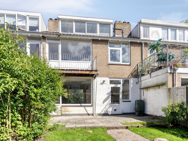 Floris Versterlaan 23, Oegstgeest