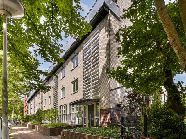 Louise Henriëttestraat 2X, Den Haag