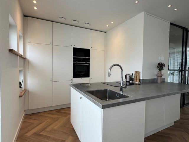 Chris Van Abkoudestraat 21, Leiden