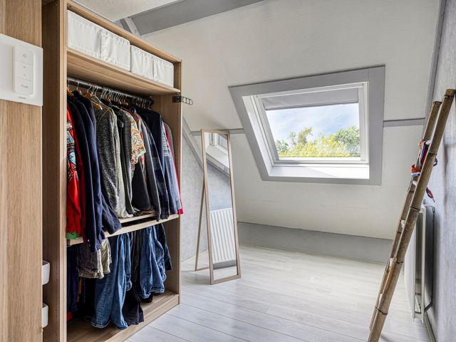 Doorzwin 3305, Julianadorp