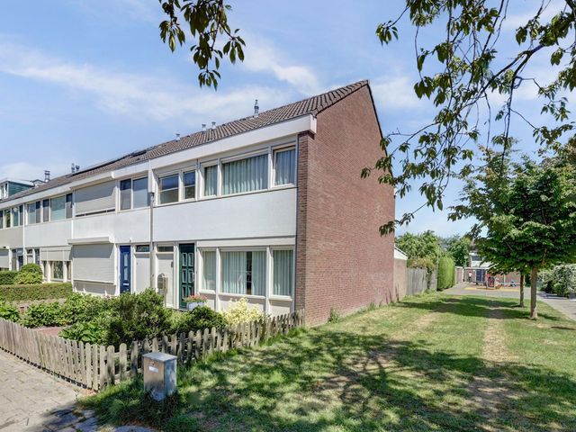 Dillenburglaan 57, Goes
