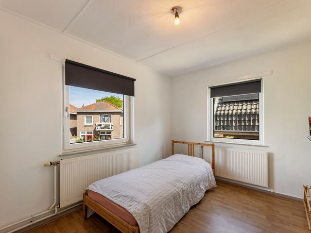 Zonnebloemstraat 4, Almelo