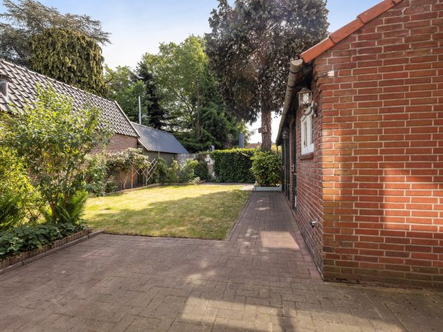 Zonnebloemstraat 4, Almelo