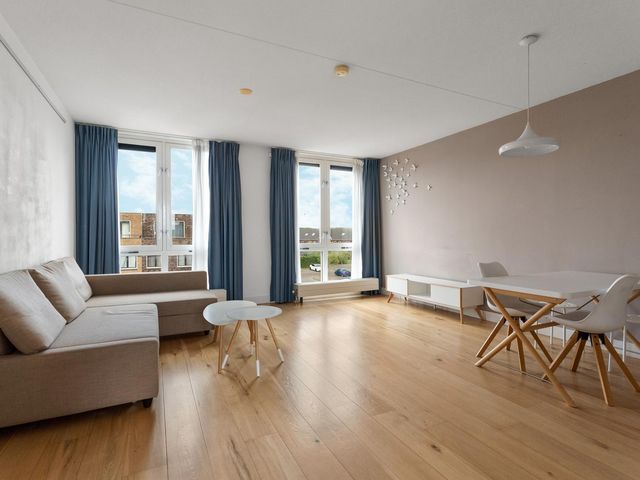 Osirispad 111, Almere