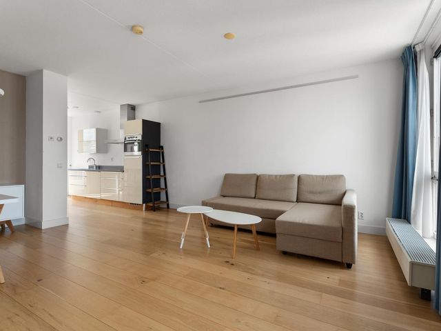 Osirispad 111, Almere
