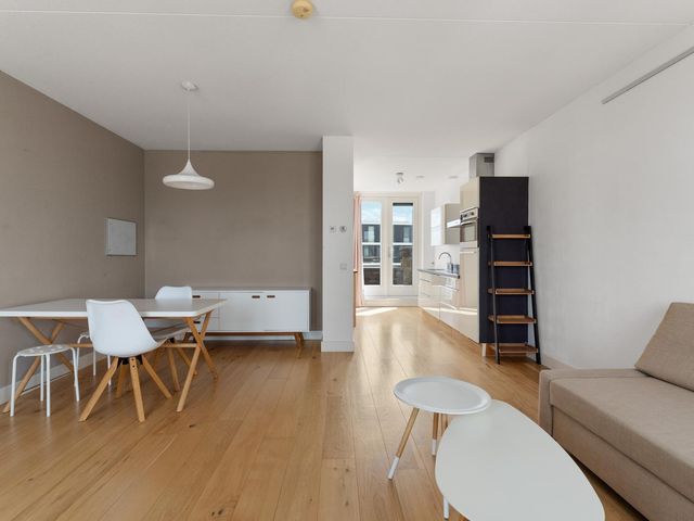 Osirispad 111, Almere