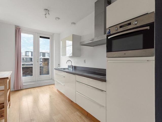 Osirispad 111, Almere