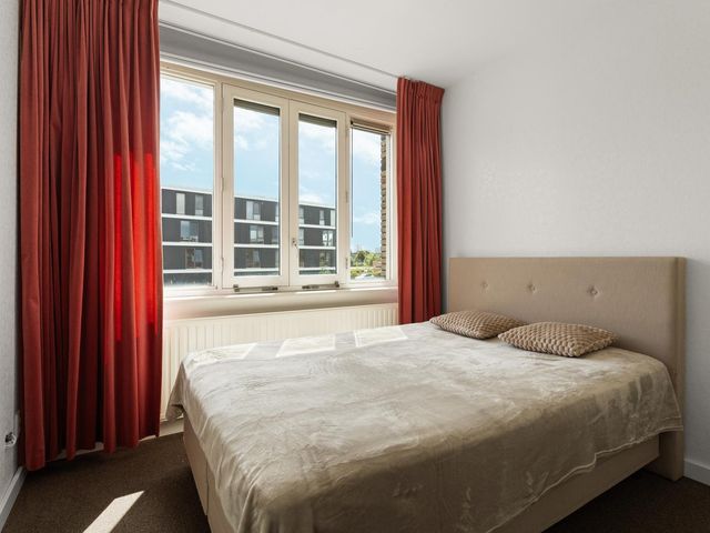 Osirispad 111, Almere