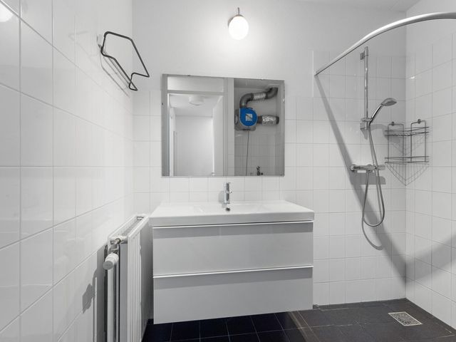 Osirispad 111, Almere