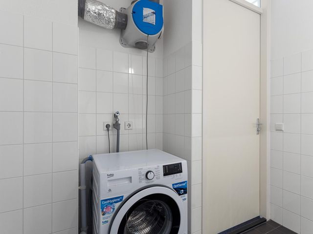 Osirispad 111, Almere