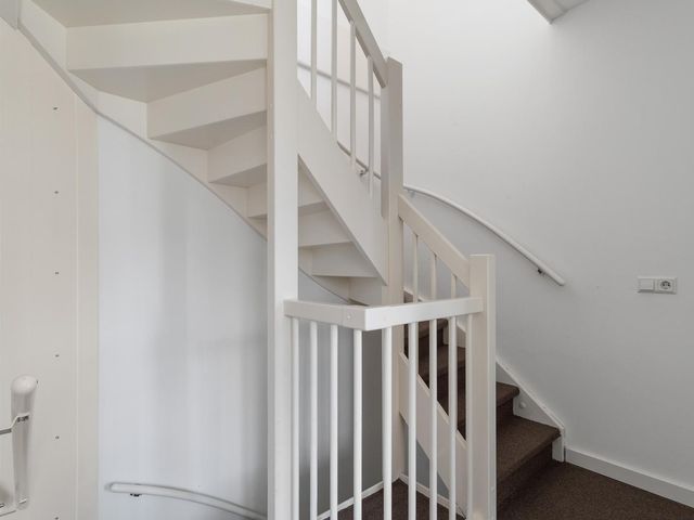 Osirispad 111, Almere
