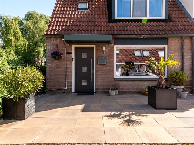 Brunssumstraat 16, Almere