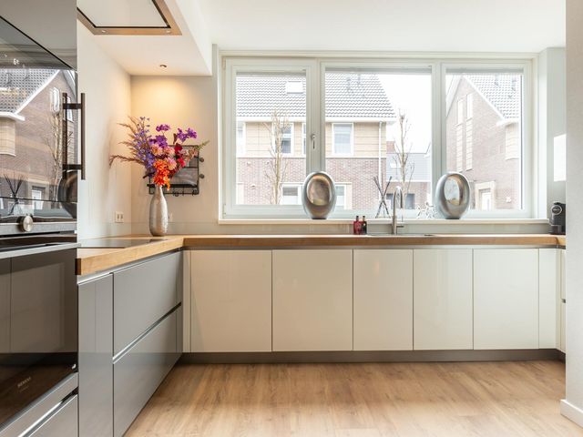 Doerianstraat 12, Almere