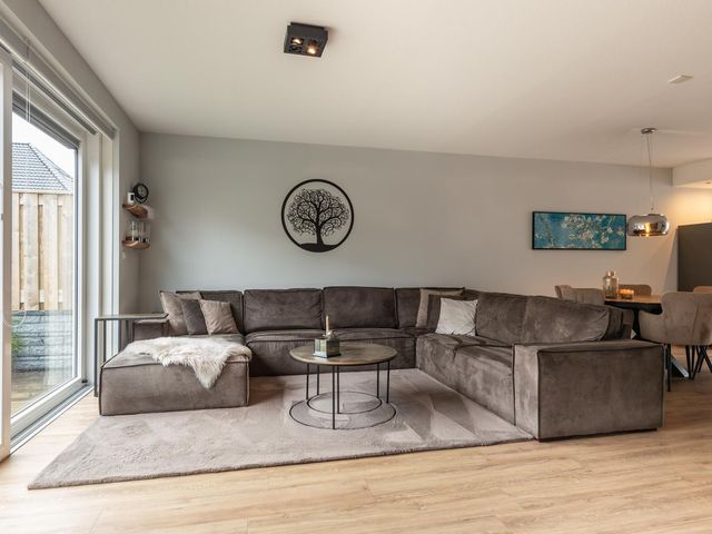 Doerianstraat 12, Almere