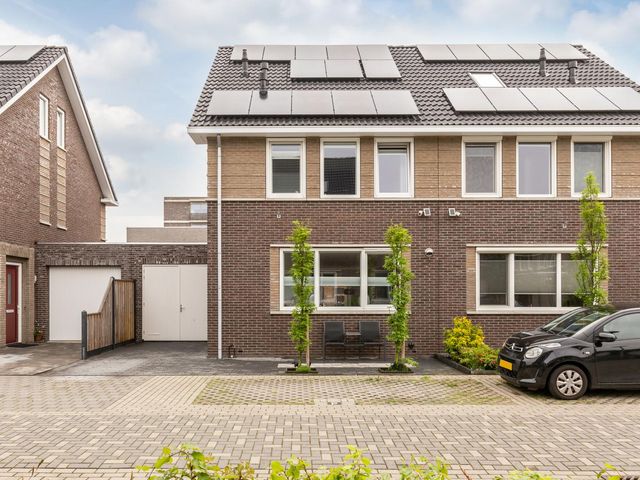 Doerianstraat 12, Almere