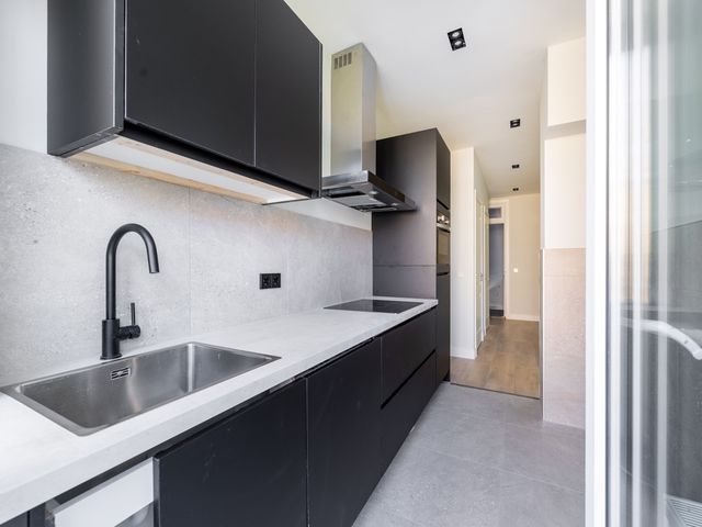 Linnaeusstraat 245, Den Haag