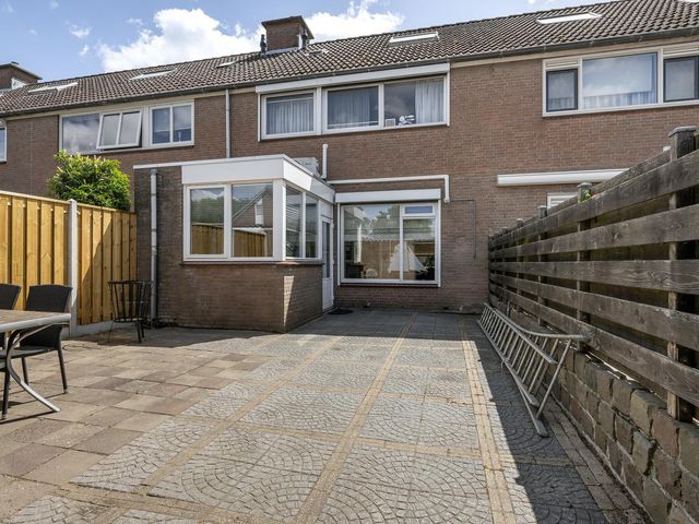 Oesterstraat 46, Tholen