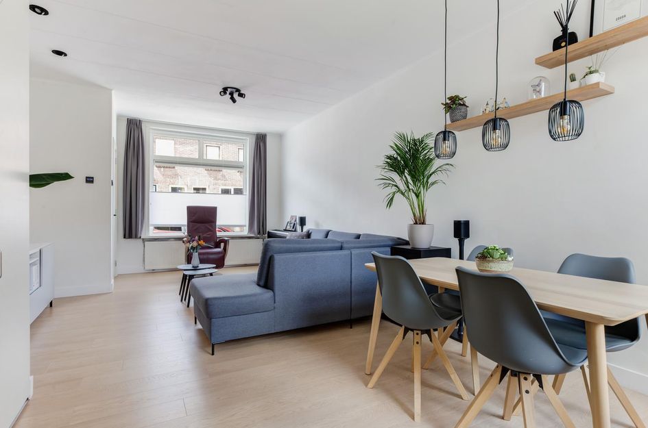 Graaf van Bloisstraat 58