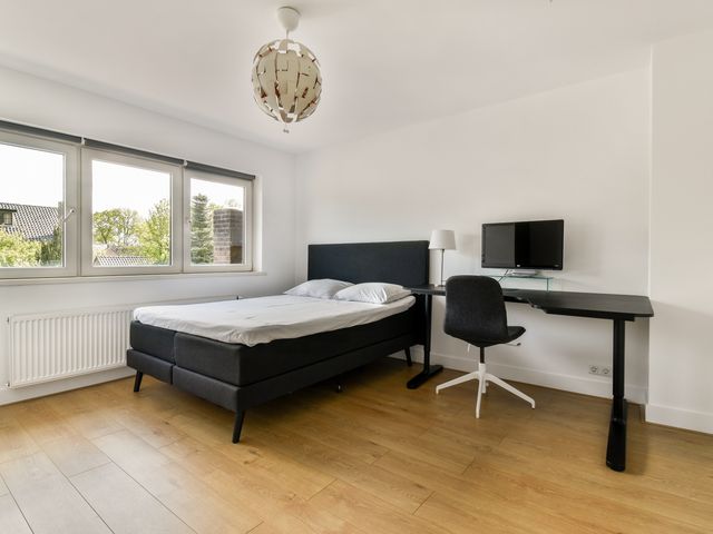 Graafland 12, Laren