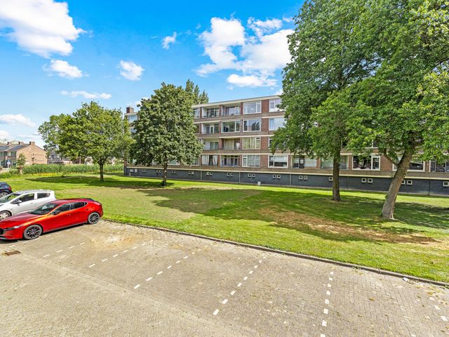 Staringlaan 282, Papendrecht