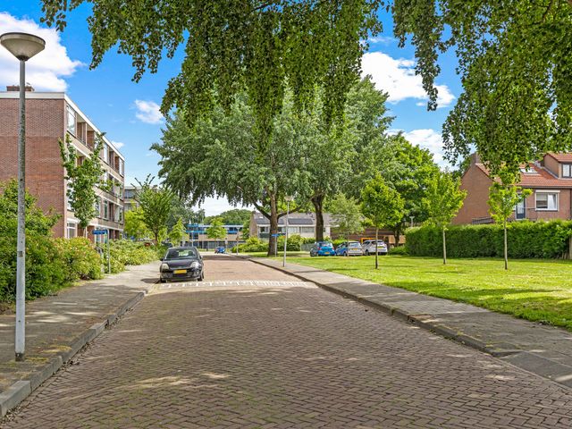 Staringlaan 282, Papendrecht