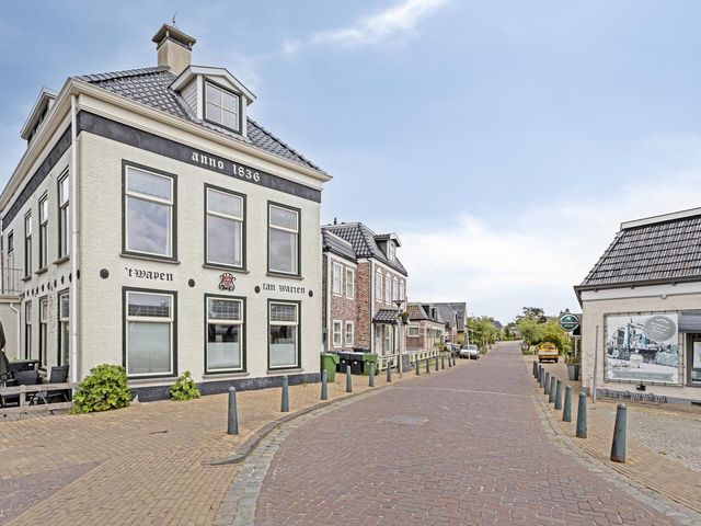 Hoofdstraat 20a, Warten