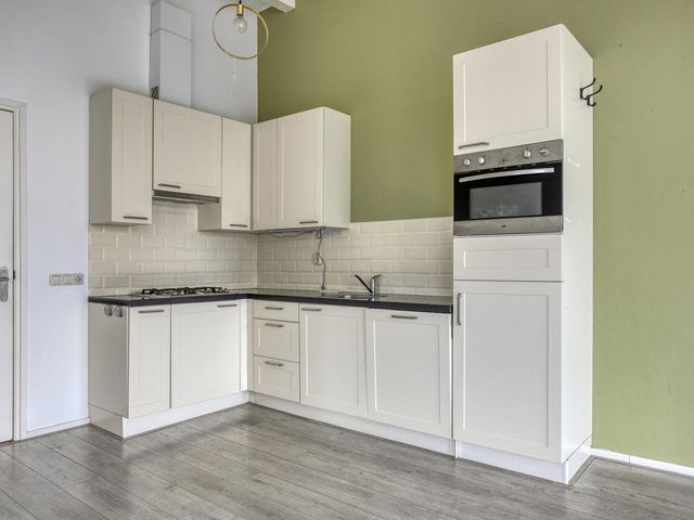Hoofdstraat 20a, Warten
