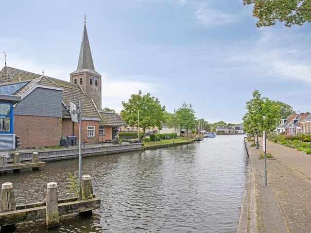 Hoofdstraat 20a, Warten