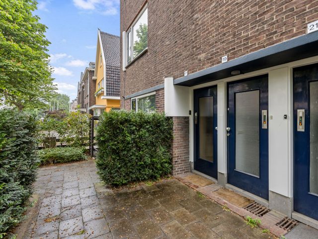 Van Oldenbarneveldtstraat 17, Arnhem