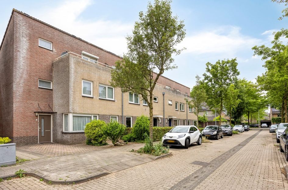 Meester van Ierselstraat 8