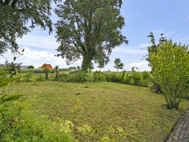 Middenweg 37, Breezand