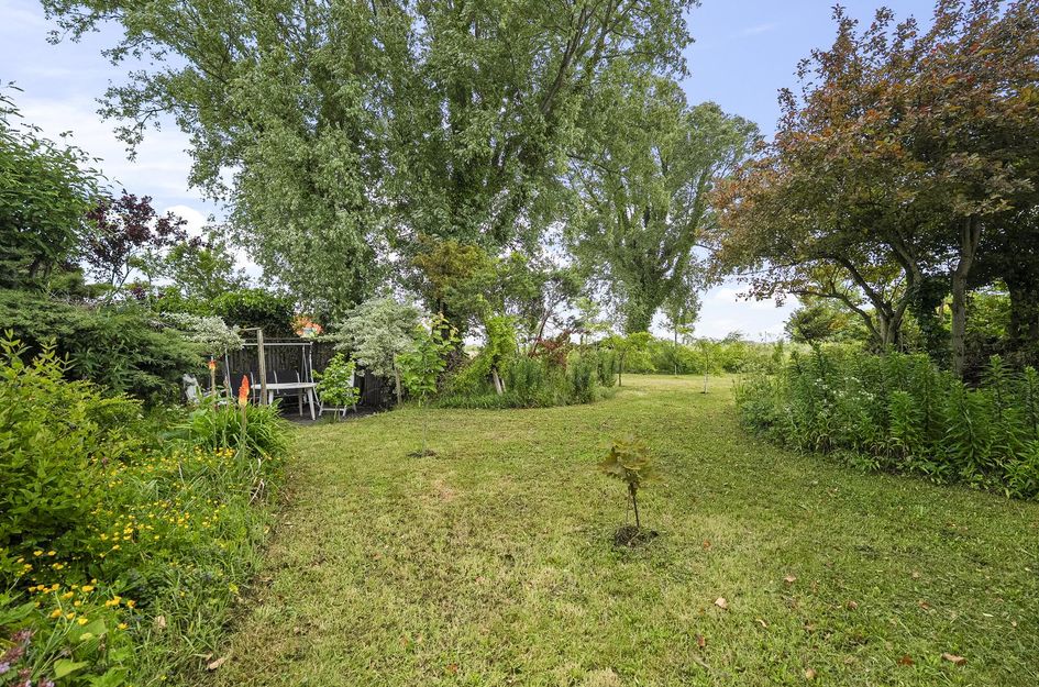 Middenweg 37