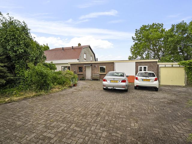 Middenweg 37, Breezand