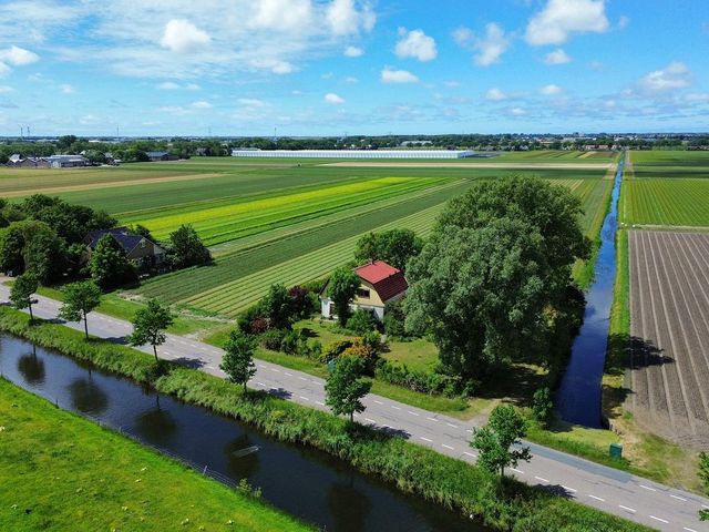 Middenweg 37, Breezand