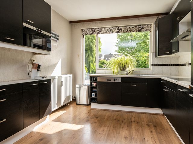 Elegastburg 24, Capelle aan den IJssel
