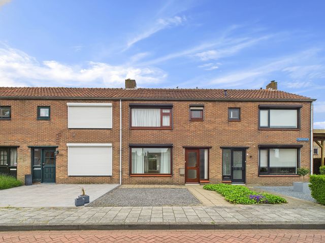 Robertstraat 57, Axel